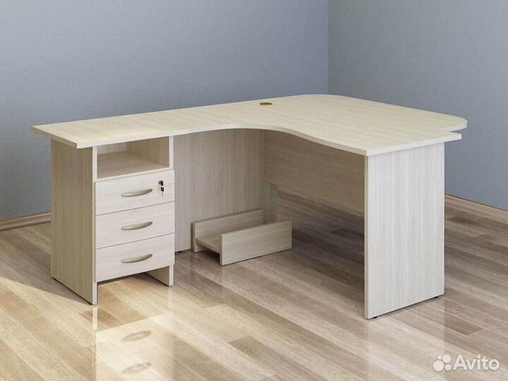 Угловой стол с тумбой Альфа 63 567 в кабинет