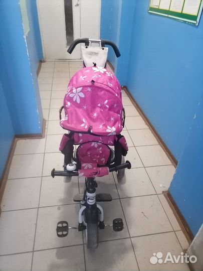 Трехколесный велосипед с ручкой