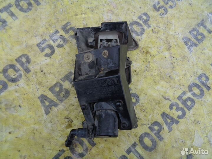Форсунка омывателя фары Mazda 3 Bk 2002-2009