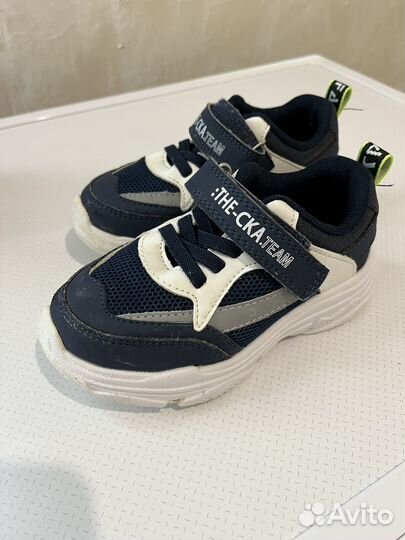 Кроссовки детские