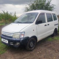 Toyota Town Ace 1.8 AT, 2001, 300 000 км, с пробегом, цена 380 000 руб.