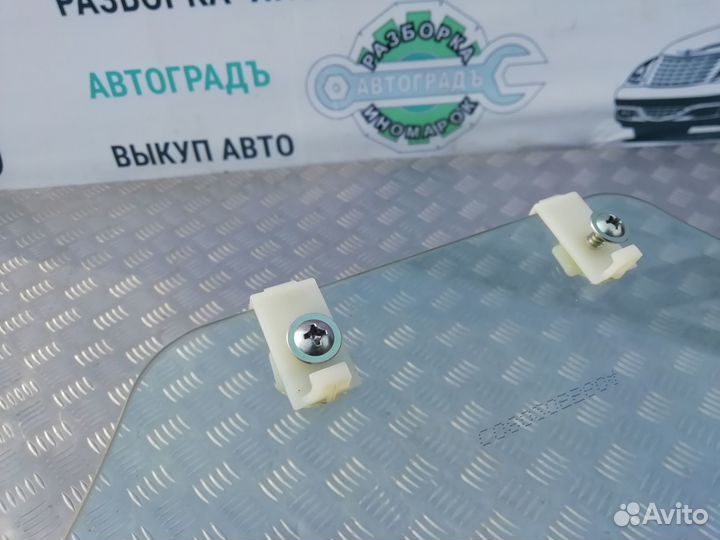 Стекло задней правой двери Kia Rio 3 Хетчбэк 2015г