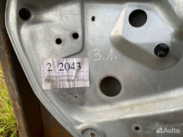 Стеклоподъемник задний Volkswagen Passat B5