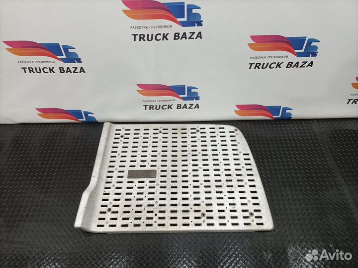 1922852 Трап на раму правый Daf XF106