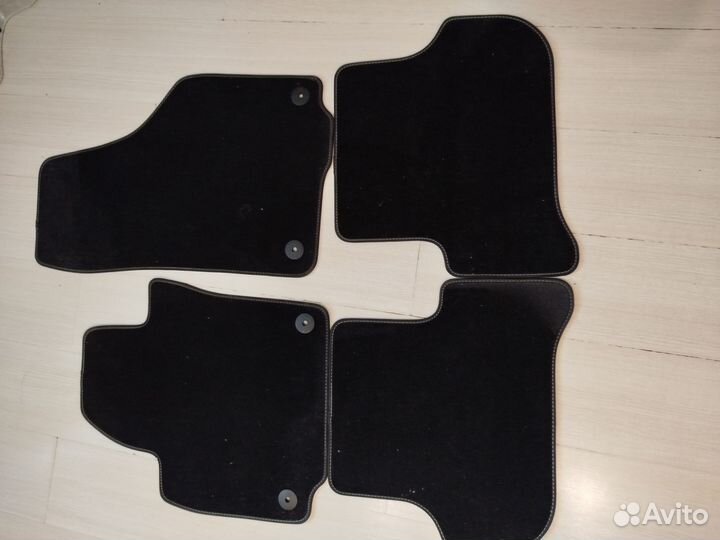 Комплект ковриков в салон Skoda Yeti