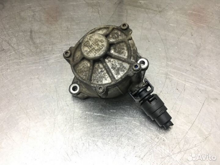 Насос вакуумный Mercedes C-Class W204 OM651 2.2