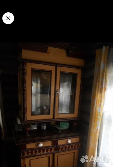 Старинный, антикварный буфет, горка, навершие, кор