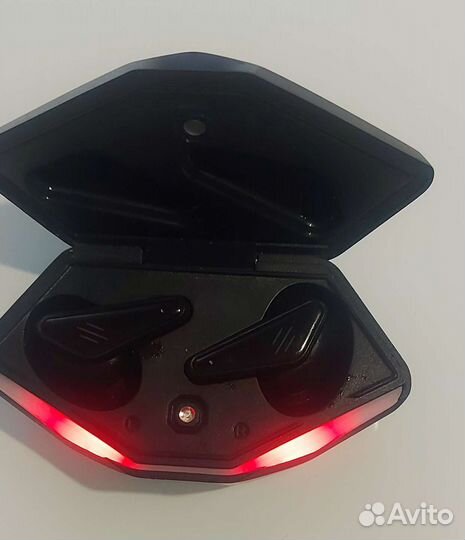 Беспроводные наушники TWS