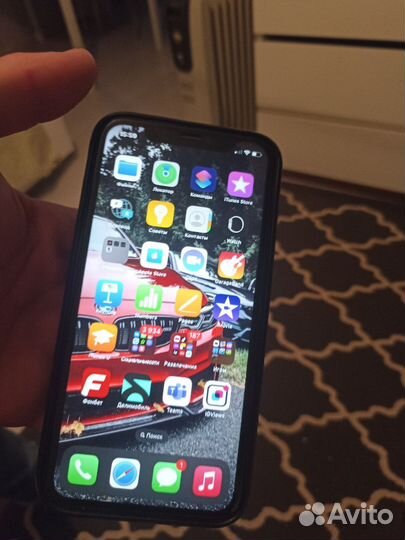 Телефон iPhone 11 64gb