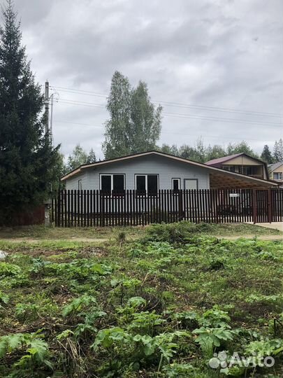 Покраска деревянного дома