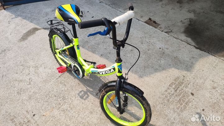 Велосипед детский Vega колеса 16