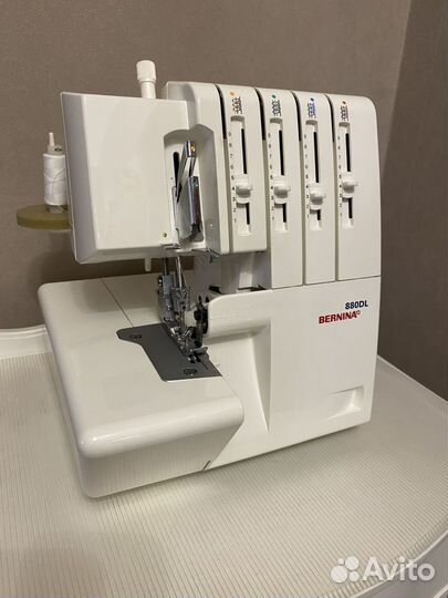 Оверлок Bernina 880DL