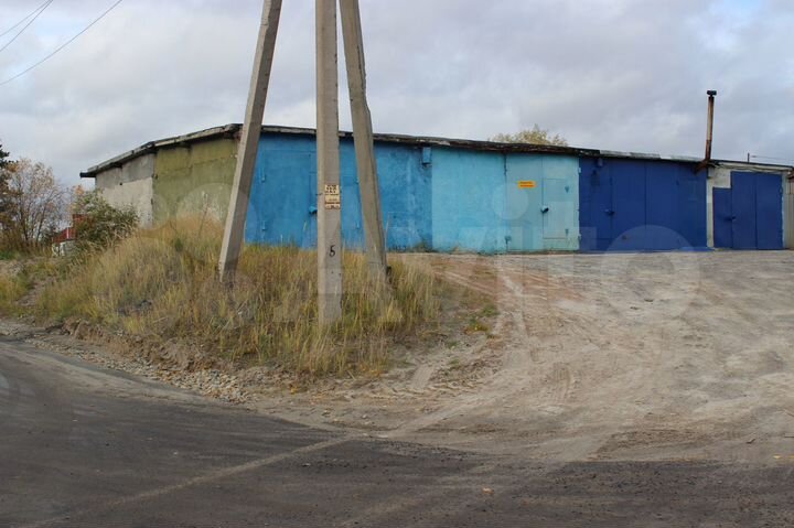 Гараж, > 30 м²