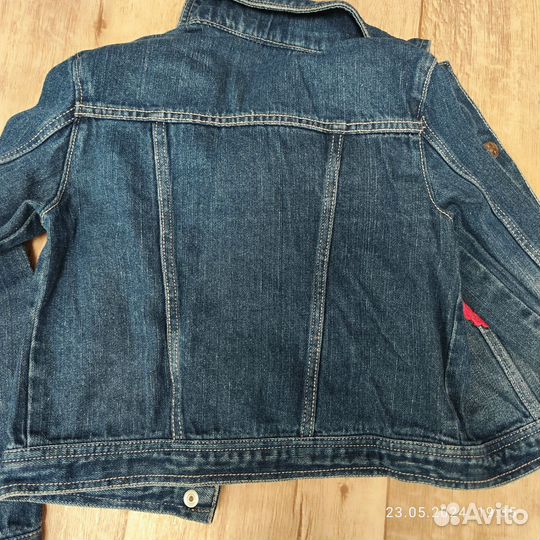 Джинсовая куртка