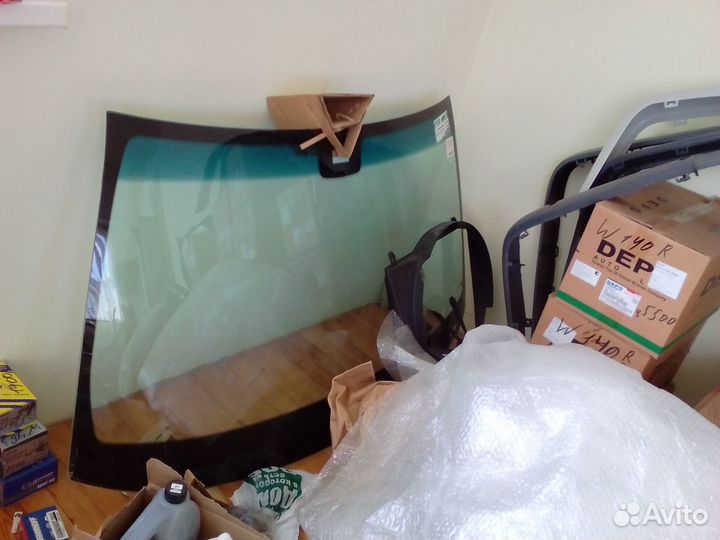 Лобовые стекла на Mercedes W211