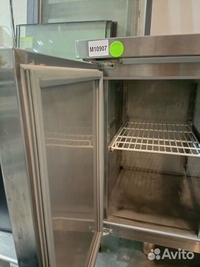 Стол холодильный hicold