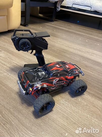 Радиоуправляемая машина S-max