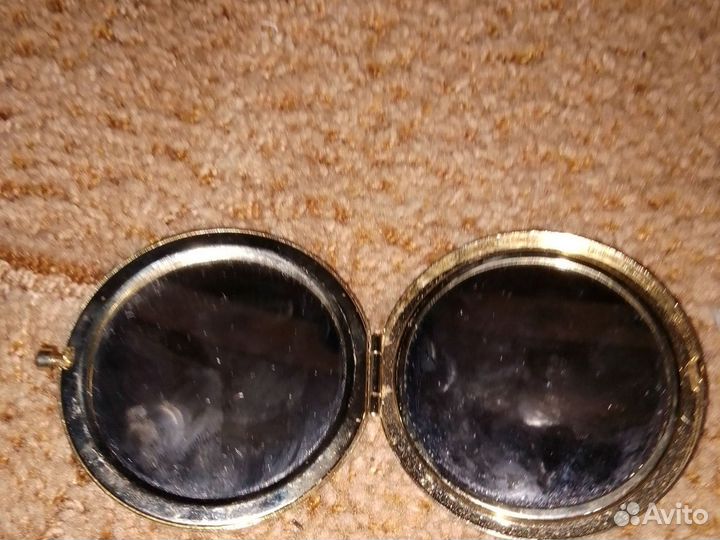 Зеркало карманное фирменное