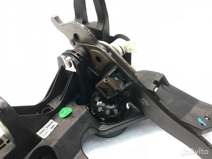 Педаль тормоза Chevrolet Orlando 1.8 2014