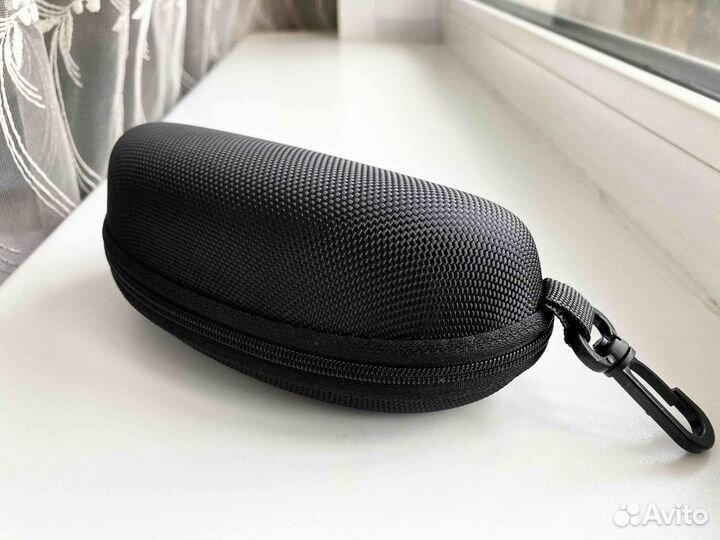 Футляр для очков универсальный жёсткий