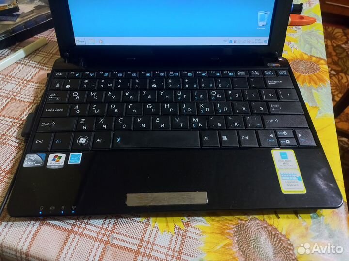 Ноутбук asus