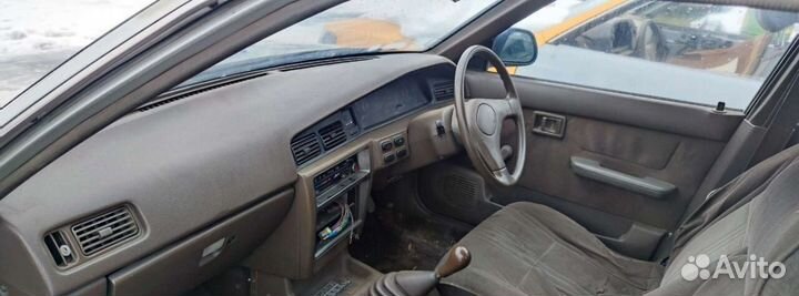 Капот Nissan Bluebird Su12 u12