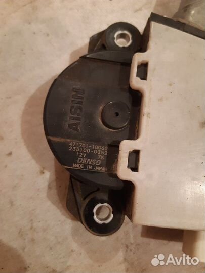 Мотор люка Lexus Lx 570