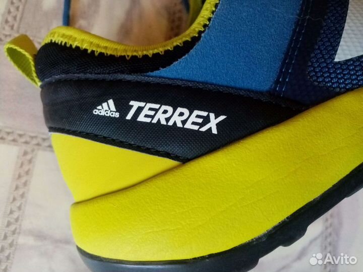 Adidas terrex swift solo hot sale 235