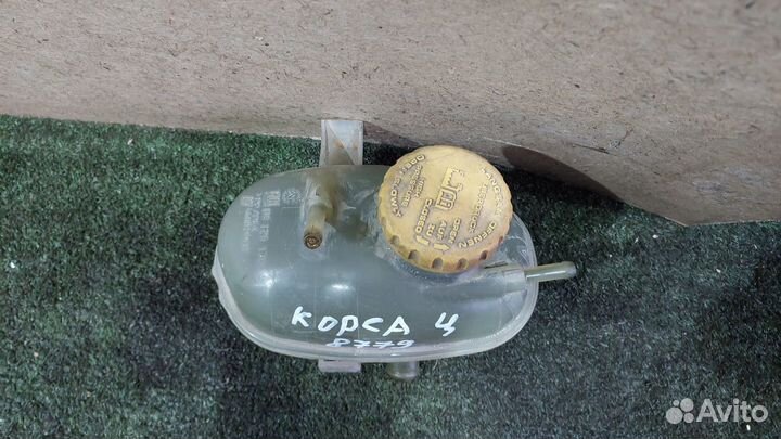 Бачок расширительный Corsa C