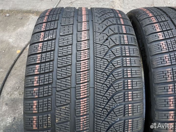 Pirelli P Zero Winter 335/30 R21 109W