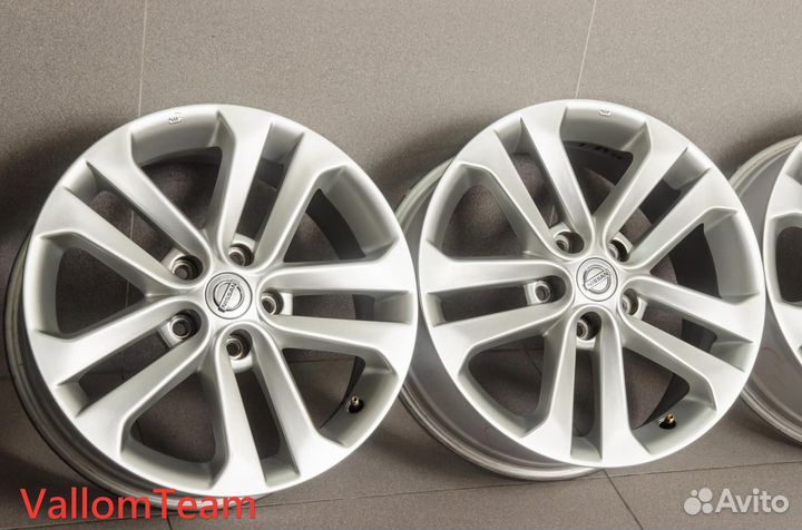 Лот KA6723 Оригинальные 17-е диски nissan