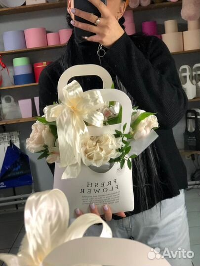 Стильная композиция с пионовидной розой