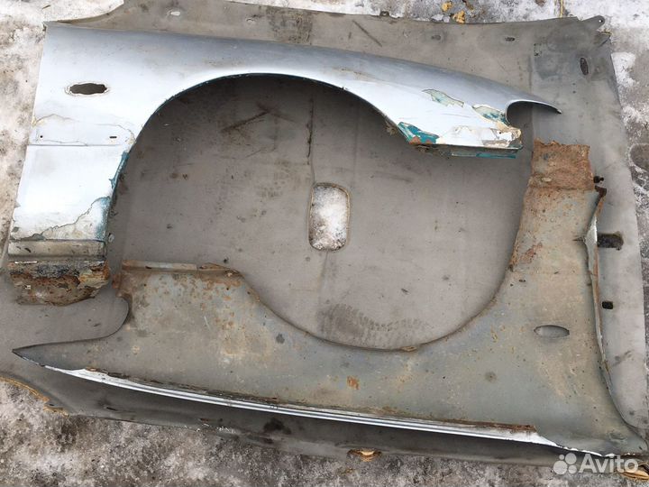 Крыло переднее левое Mazda 626 GE 91-97 гг