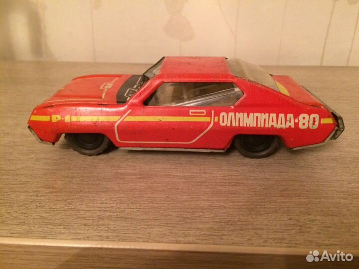 Детская металлическая машинка «Олимпиада-80» СССР