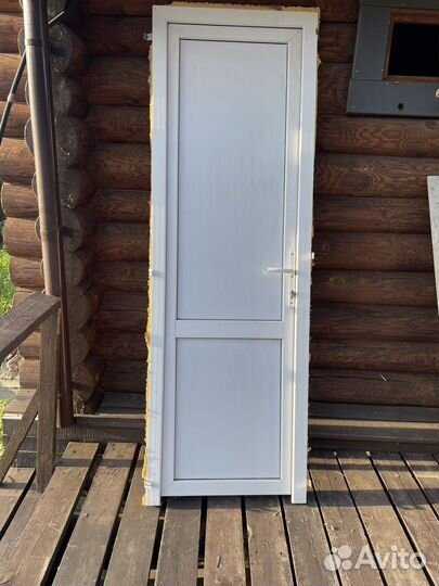 Двери пластиковые бу