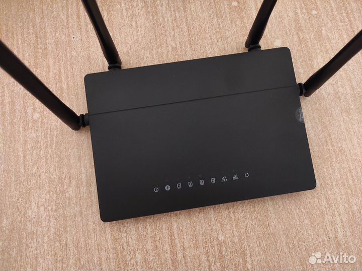 Wi-Fi маршрутизатор (рутер) D-Link DIR-822