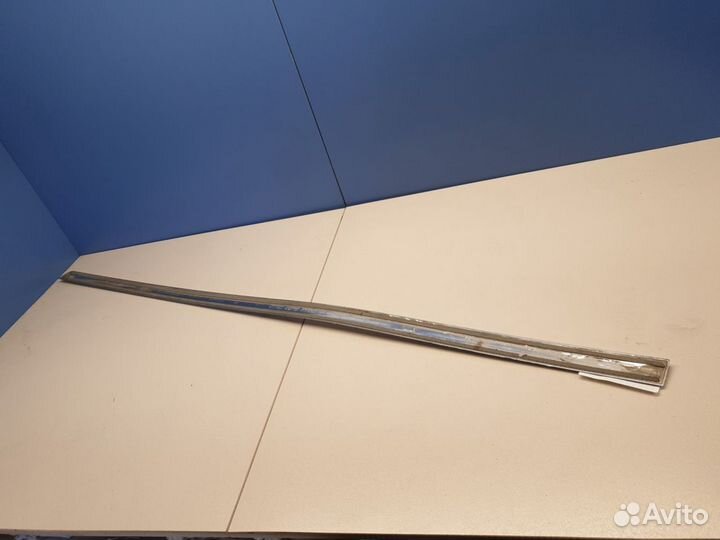 Молдинг двери левый передний Mercedes GLK-klasse X