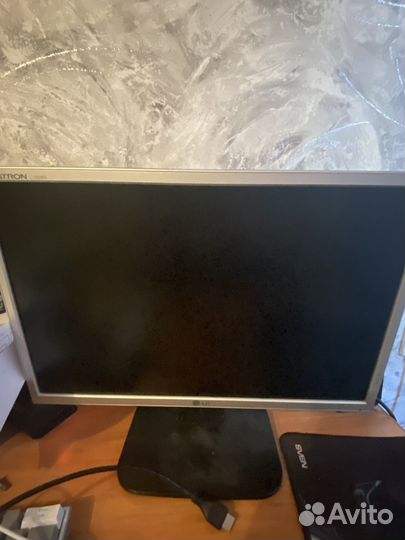 Монитор LG flatron e 1942