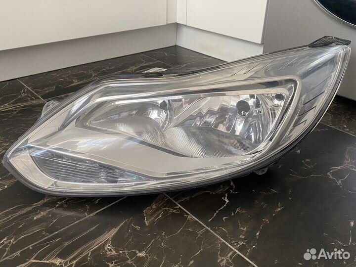 Фара левая ford focus mk3
