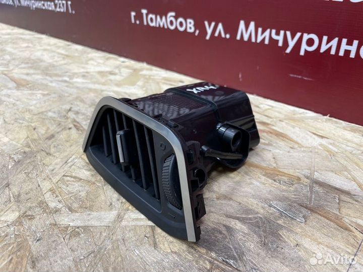 Воздушный дефлектор салона левый LADA X-Ray