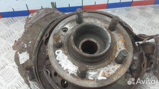 Ступица задняя левая land rover discovery 3 (OUK17