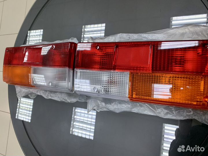 Задние фонари ваз 2107 новые правый / левый