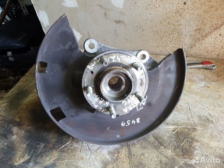 Поворотный кулак передний левый Opel Astra J GTC