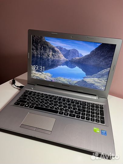 Ноутбук lenovo