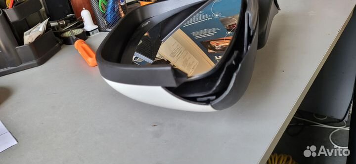 Продам левое зеркало Suzuki sx4 2008 г