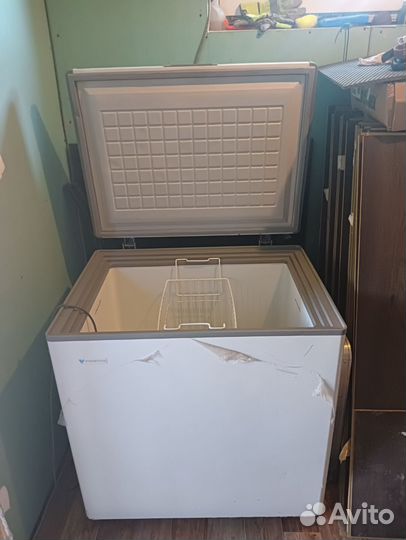 Морозильный ларь с глухой крышкой бу