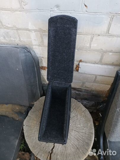 Подлокотник Рено Сандеро Логан Ларгус