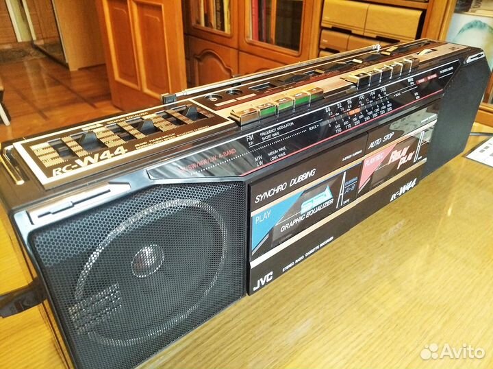 Магнитола JVC RC-W44