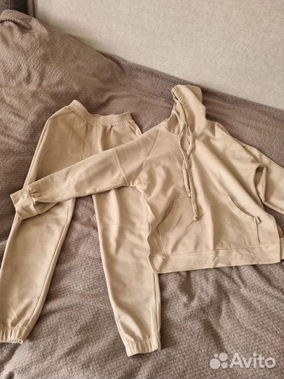 Костюм женский