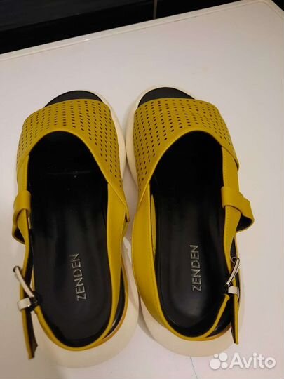 Босоножки женские 39